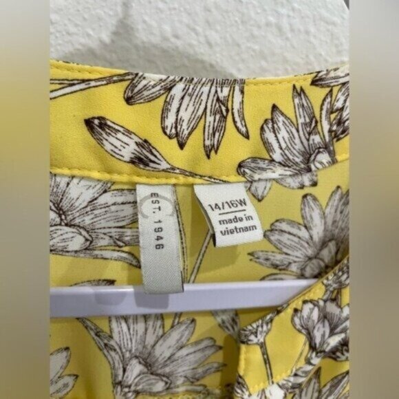 Maurice’s Bundle Floral Blouse Tops Office Bell Sleeve Shabby Chic Western - Picture 14 of 16